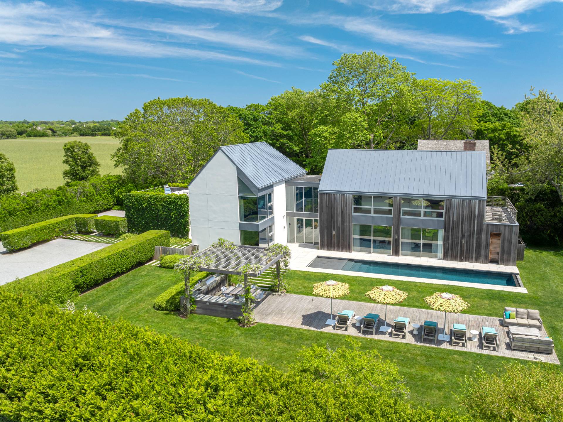 110 Bridge Lane — Bridgehampton