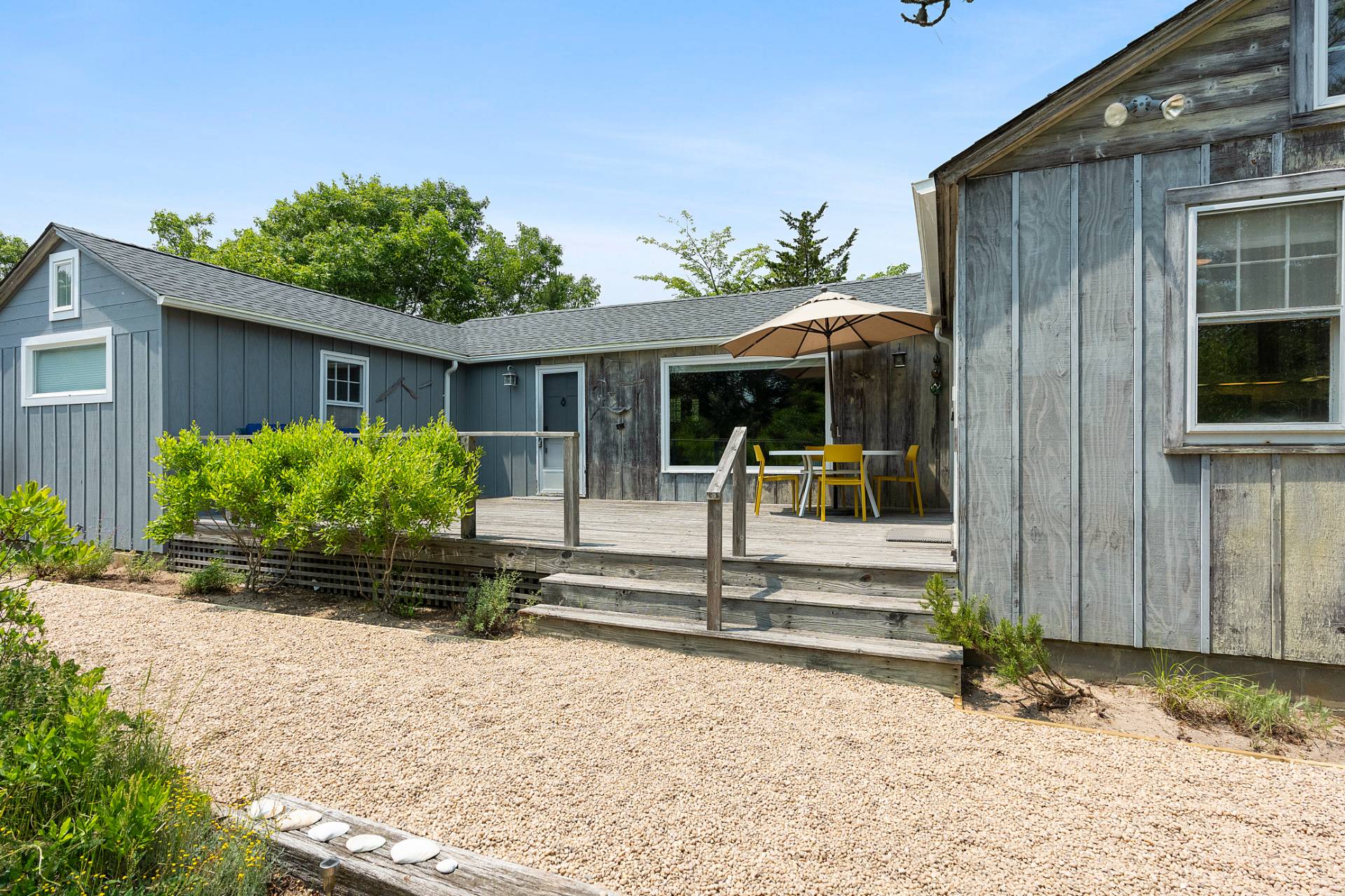 28 Beach Avenue — Amagansett