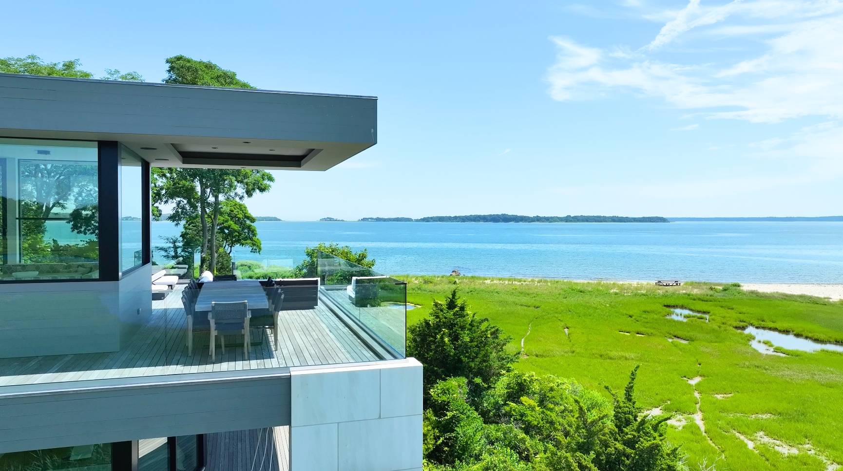 59 Mashomuck Drive — North Haven